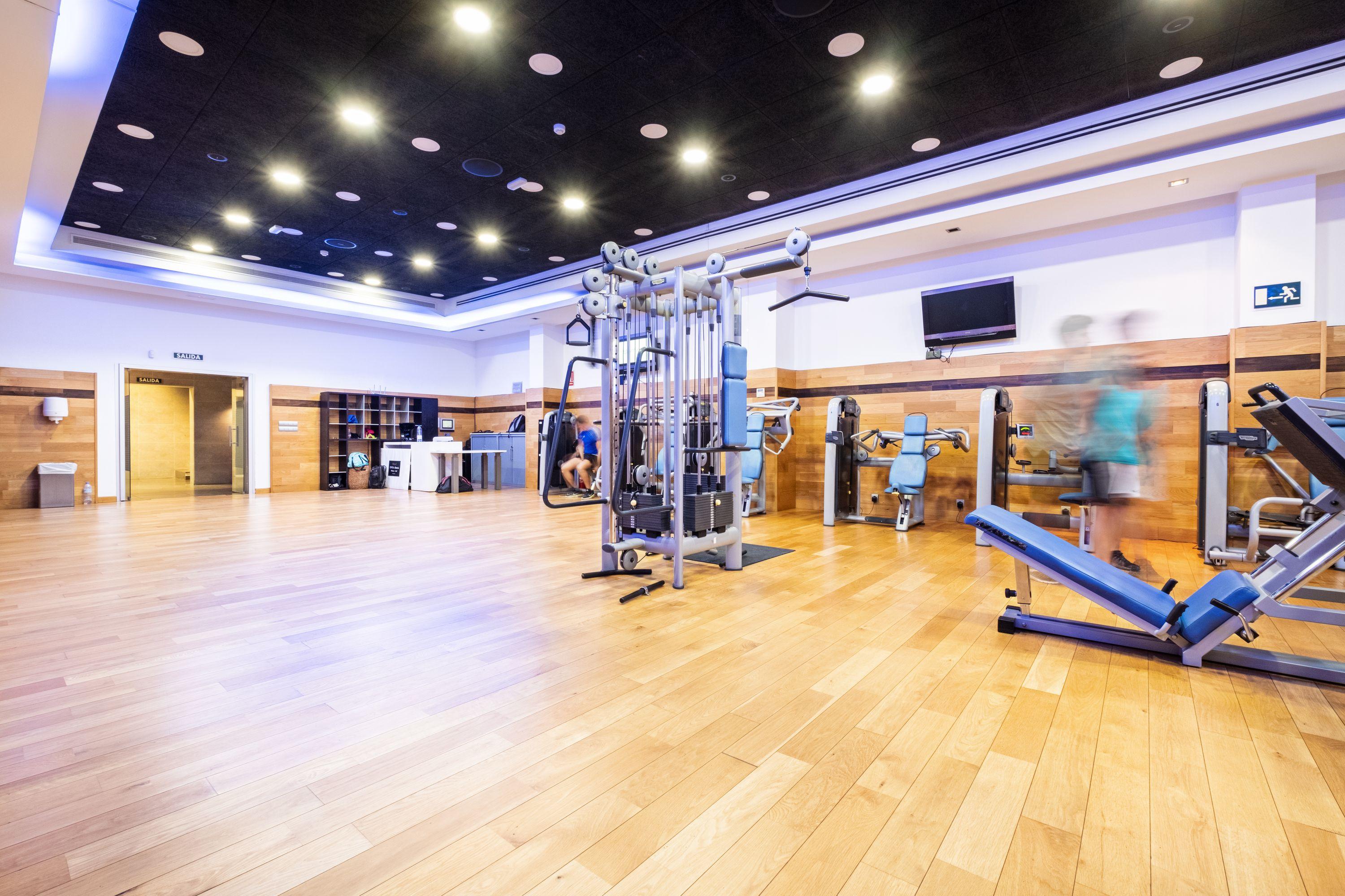 Hotel Envia Almeria Spa & Golf Aguadulce  Eksteriør billede The gym at the InterContinental