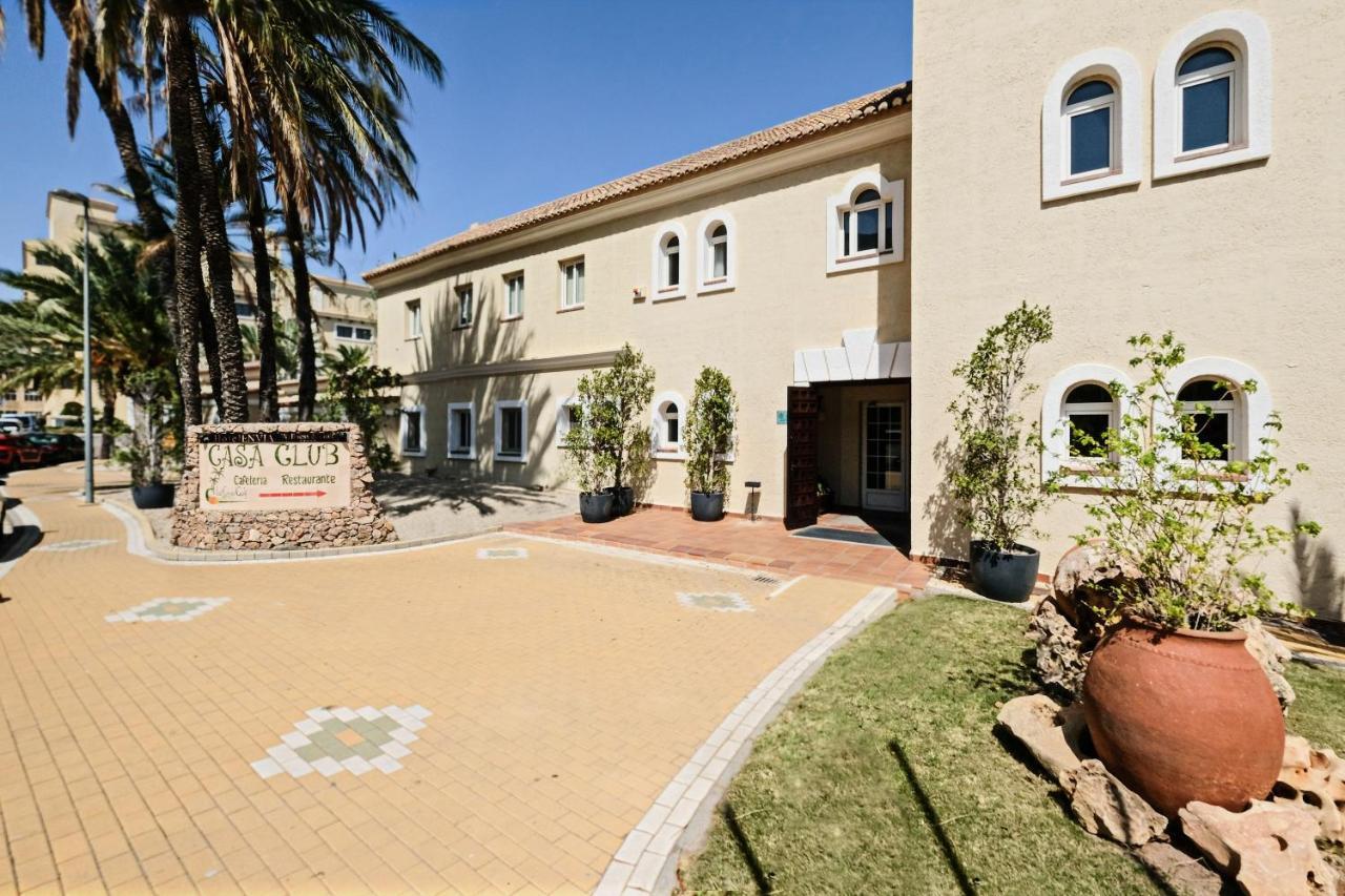 Hotel Envia Almeria Spa & Golf Aguadulce  Eksteriør billede The main entrance of the school